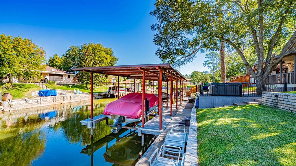 4015 Sioux Court, Granbury, TX 76048 4015 Sioux Court, Granbury, TX 76048