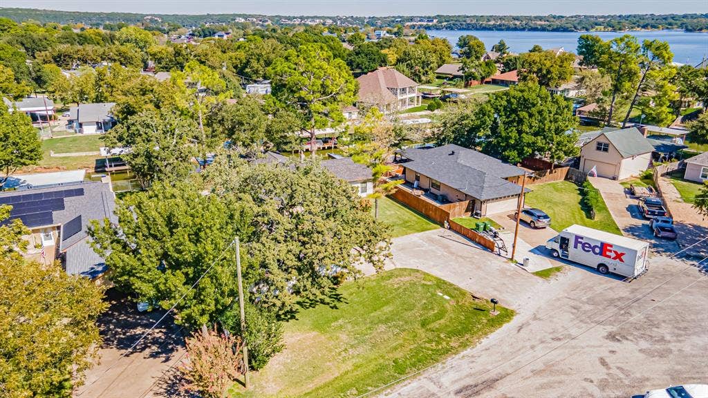 4015 Sioux Court, Granbury, TX 76048 4015 Sioux Court, Granbury, TX 76048