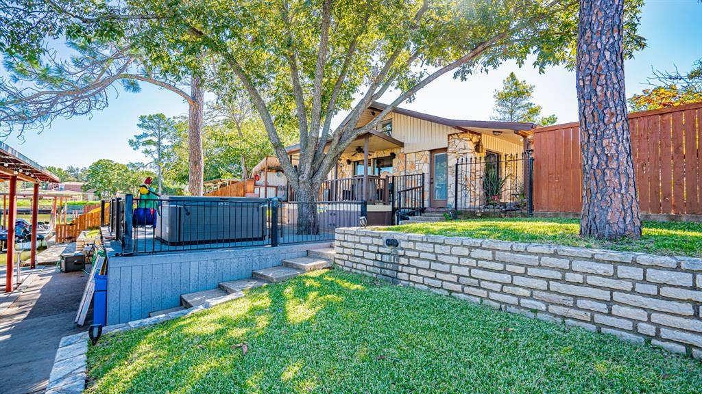 4015 Sioux Court, Granbury, TX 76048 4015 Sioux Court, Granbury, TX 76048