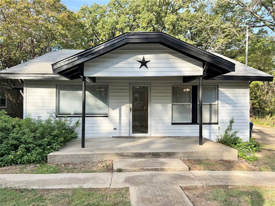Property photo for 1114 Peak Street, Denton, TX