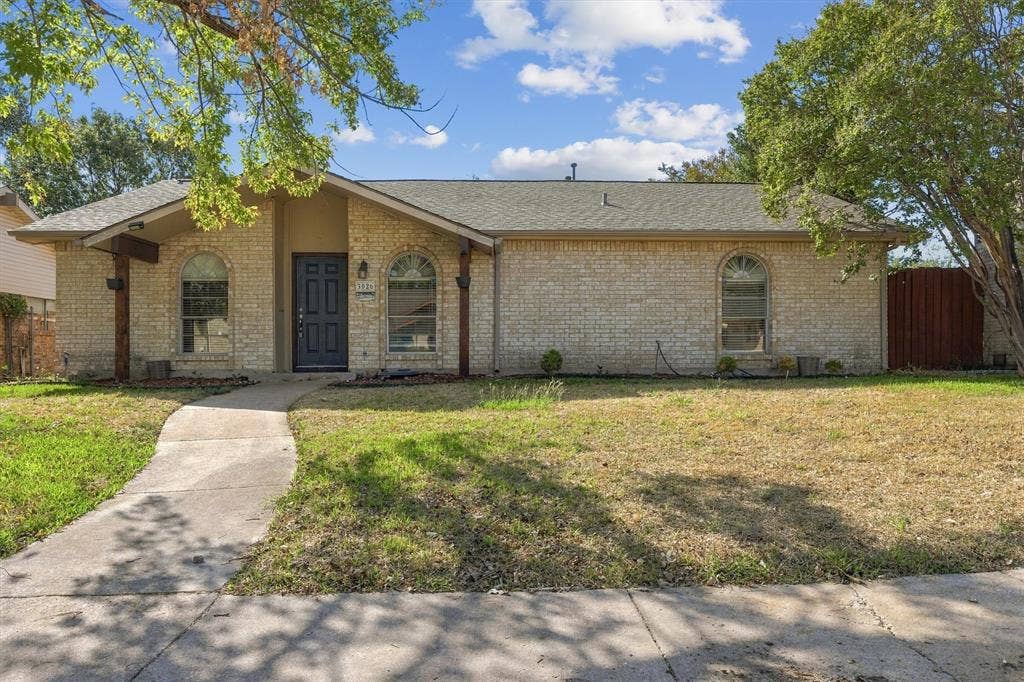 3026 Flagstone Drive, Garland, TX 75044 3026 Flagstone Drive, Garland, TX 75044