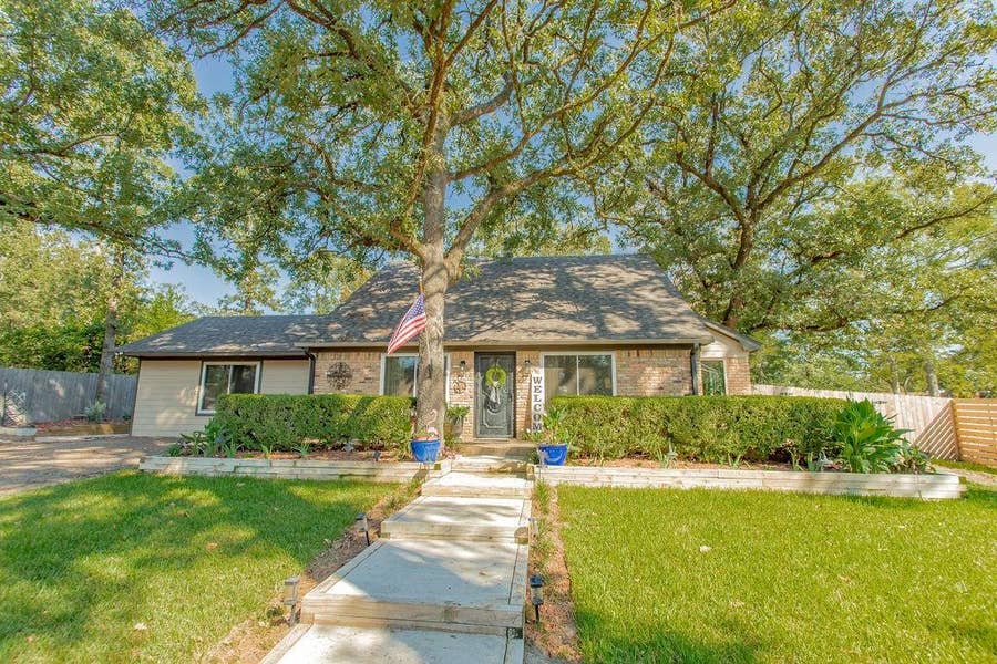 Property photo for 409 Lakeview, Hideaway, TX