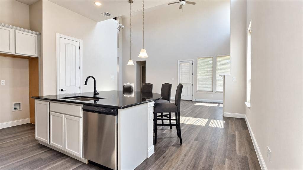 1514 Broadview Drive, Garland, TX 75042 1514 Broadview Drive, Garland, TX 75042