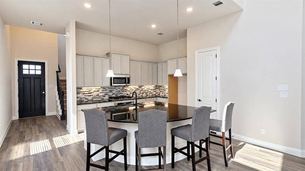 1514 Broadview Drive, Garland, TX 75042 1514 Broadview Drive, Garland, TX 75042