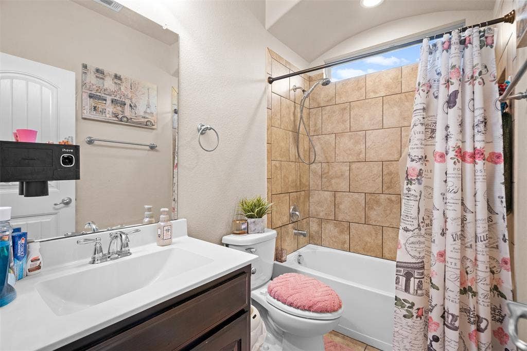1217 Crest Ridge Drive, Glenn Heights, TX 75154 1217 Crest Ridge Drive, Glenn Heights, TX 75154