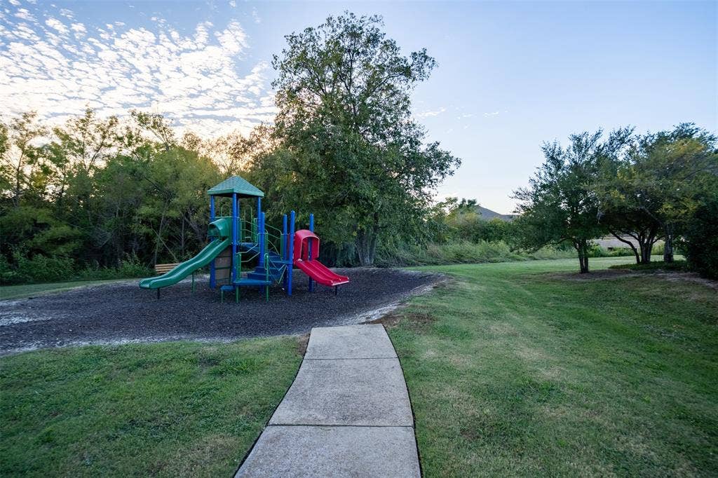 1217 Crest Ridge Drive, Glenn Heights, TX 75154 1217 Crest Ridge Drive, Glenn Heights, TX 75154