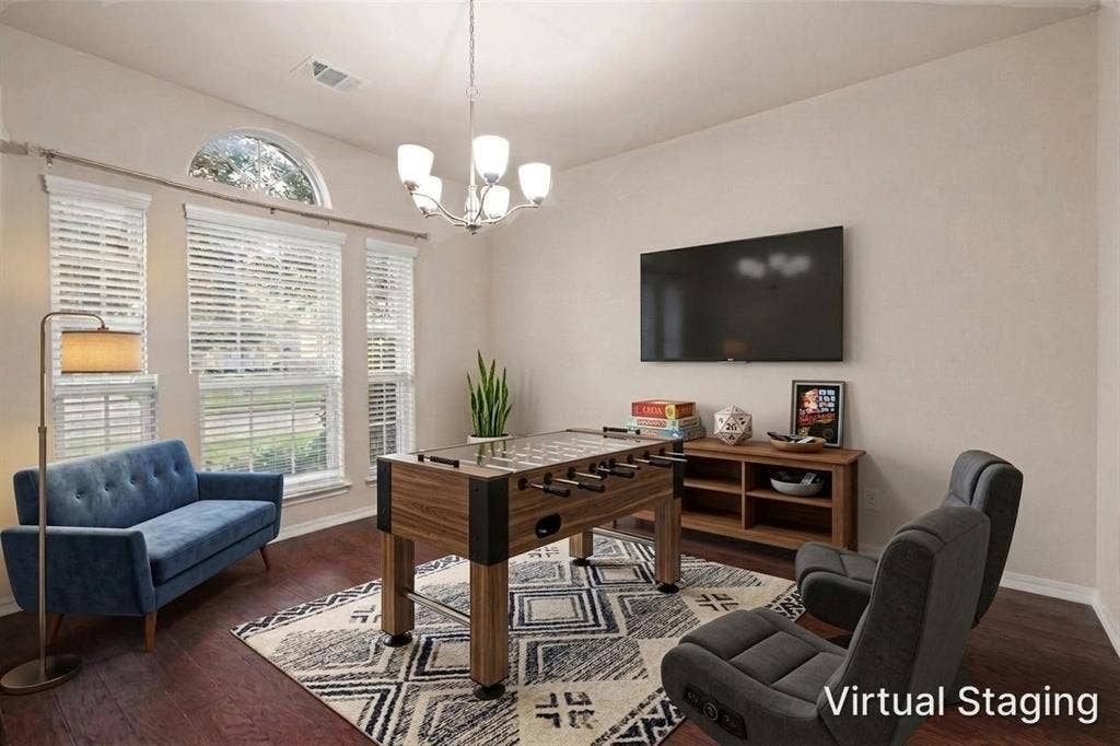 1217 Crest Ridge Drive, Glenn Heights, TX 75154 Flex area - can be a game area