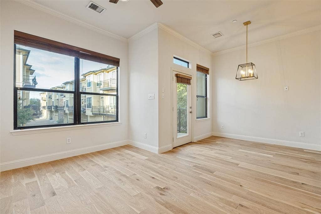 Breakfast nook