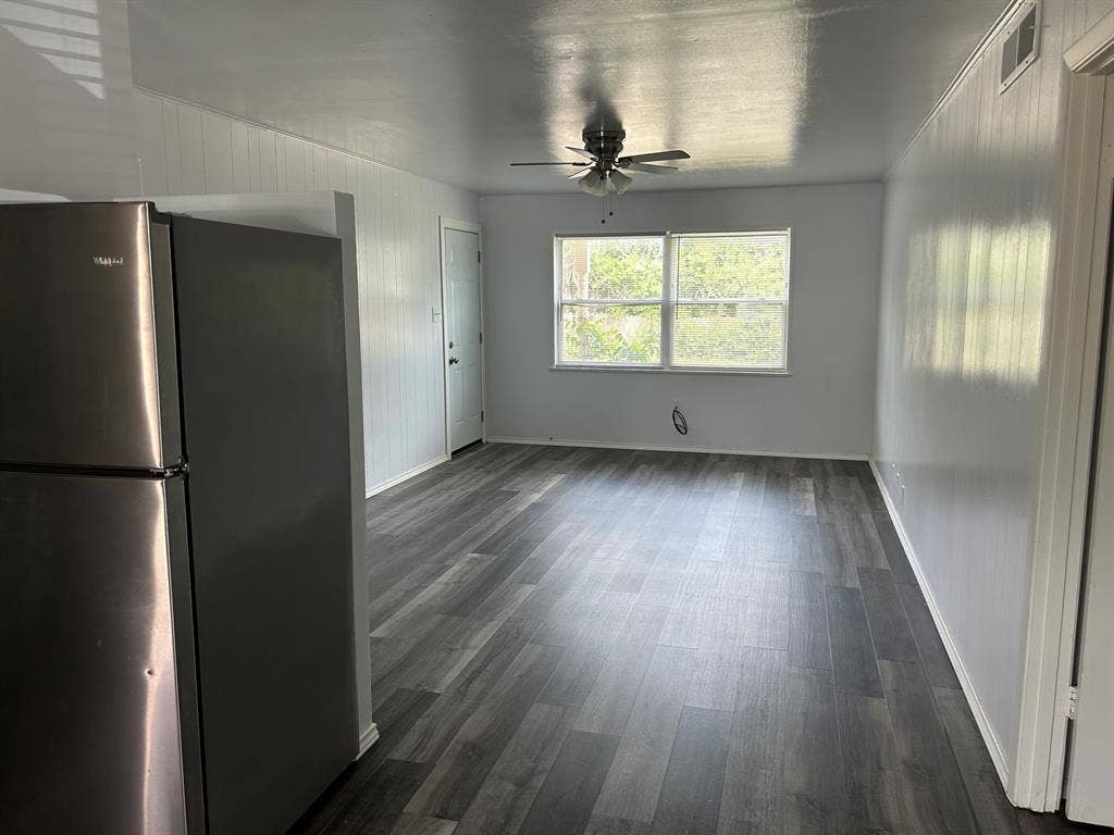 2266 W Oak Street, Denton, TX 76201