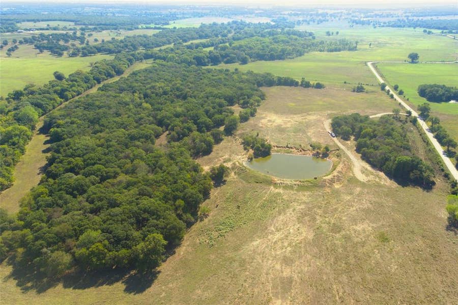 Property photo for 1402 Posey Brewer Road, Sunset, TX