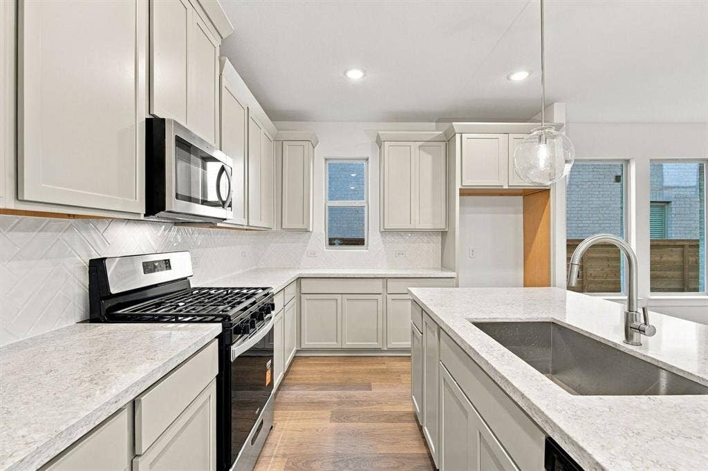 DAL_Solterra_Morris_1640 Peridot Parkway (12)
