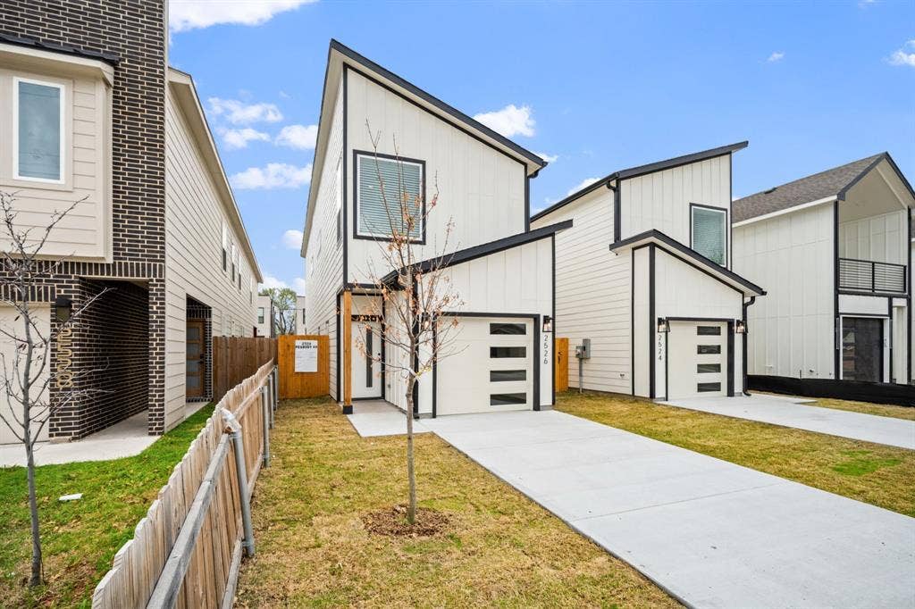 2526 Peabody, Dallas, TX 75215