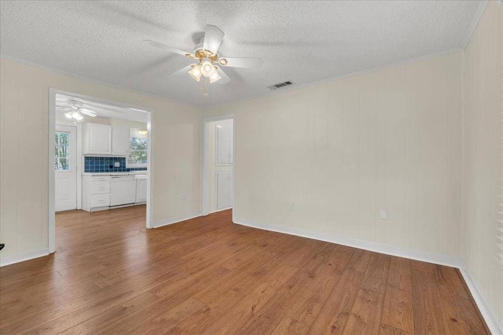 3304 Huron Trail, Lake Worth, TX 76135