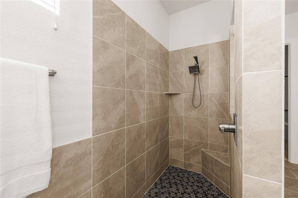 1400 Alberti Avenue, Plano, TX 75075 1400 Alberti Avenue, Plano, TX 75075