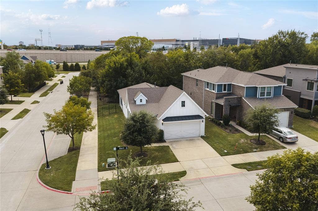 1400 Alberti Avenue, Plano, TX 75075 1400 Alberti Avenue, Plano, TX 75075