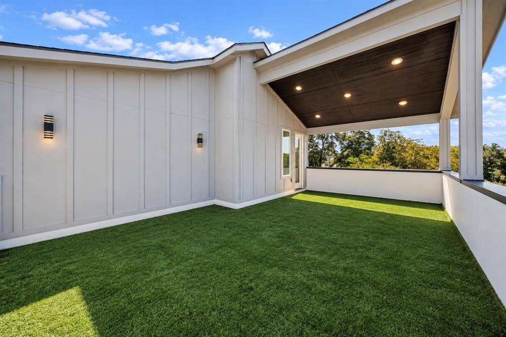 415 N Patton Avenue, Dallas, TX 75203 415 N Patton Avenue, Dallas, TX 75203