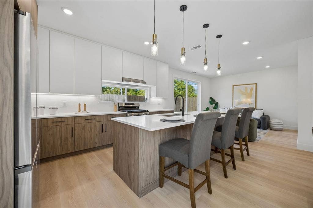 415 N Patton Avenue, Dallas, TX 75203 415 N Patton Avenue, Dallas, TX 75203