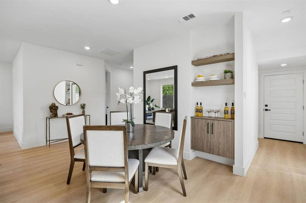 415 N Patton Avenue, Dallas, TX 75203 415 N Patton Avenue, Dallas, TX 75203