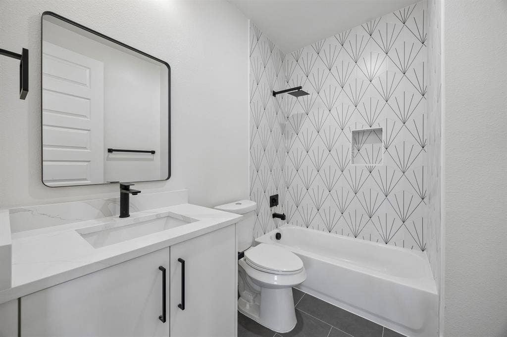 415 N Patton Avenue, Dallas, TX 75203 415 N Patton Avenue, Dallas, TX 75203