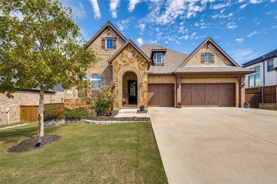 Property photo for 1000 Fairway Ranch Parkway, Roanoke, TX