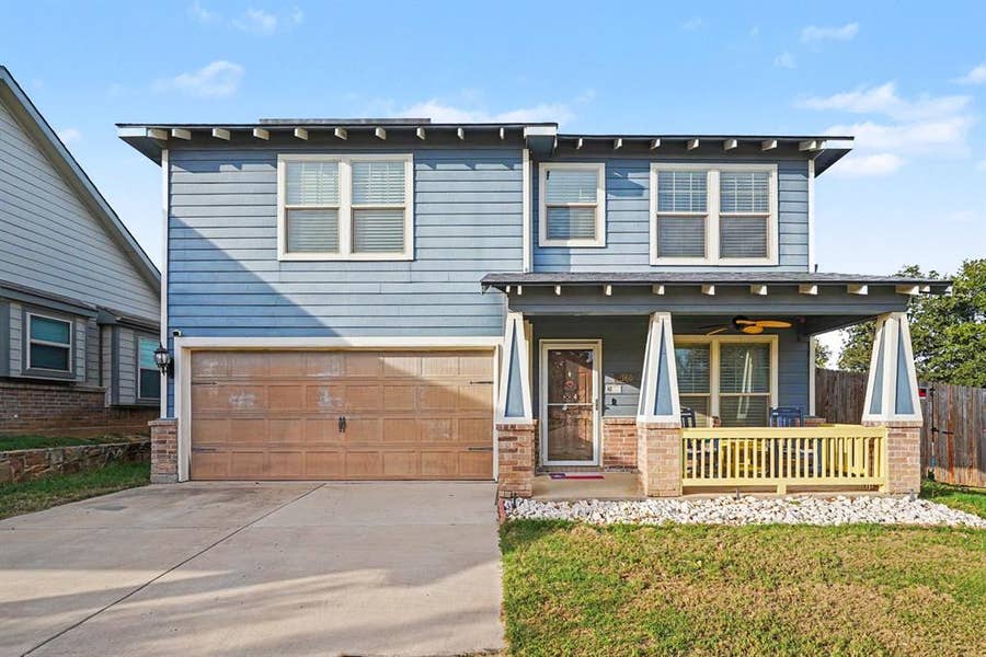 Property photo for 360 Daleview Drive, Kennedale, TX