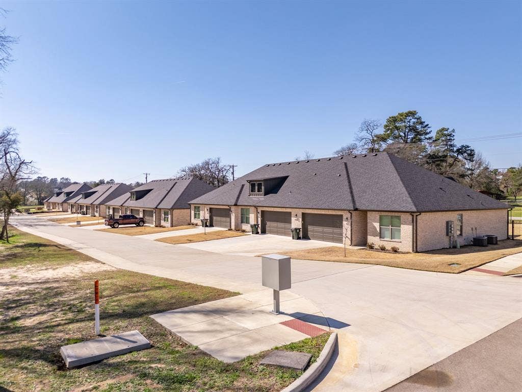 14151 County Road 192, Tyler, TX 75703 14151 County Road 192, Tyler, TX 75703