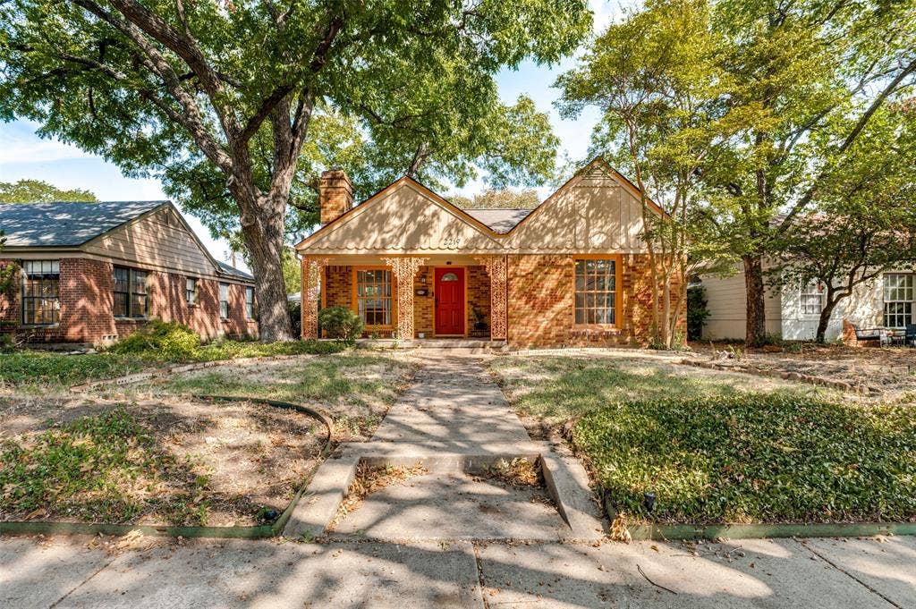 2219 Carnes Street, Dallas, TX 75208