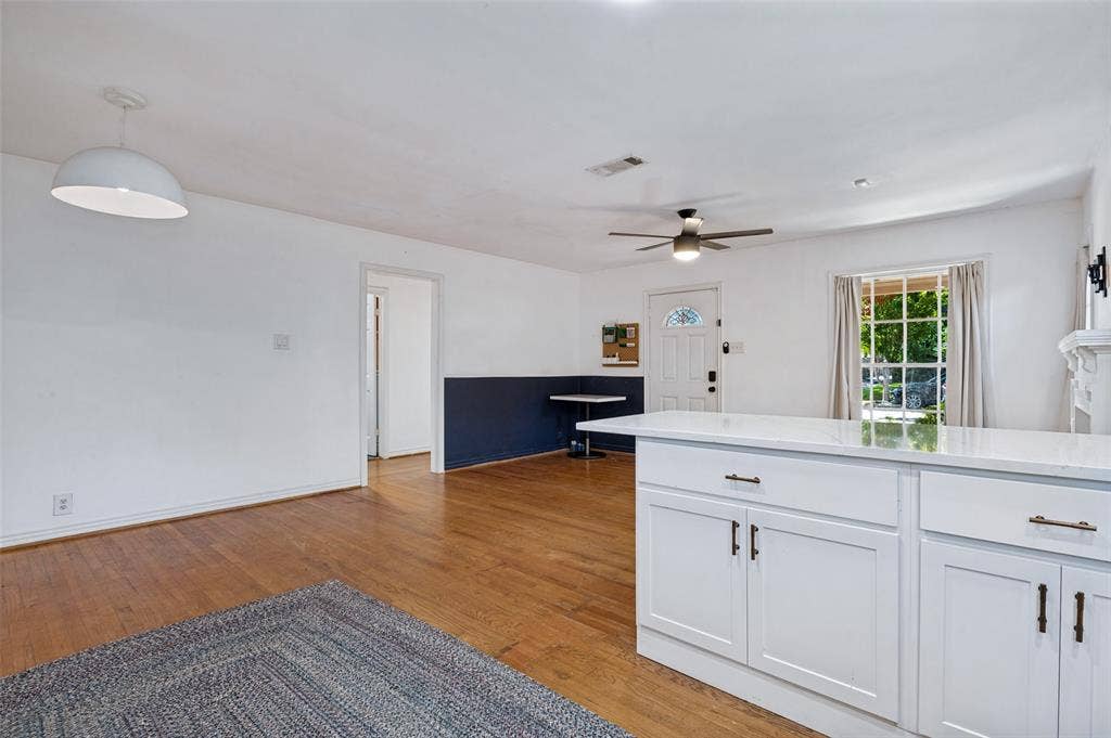 2219 Carnes Street, Dallas, TX 75208