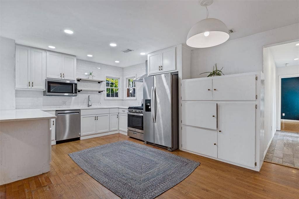 2219 Carnes Street, Dallas, TX 75208