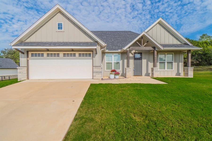 Property photo for 1004 Mojave Trail, Granbury, TX