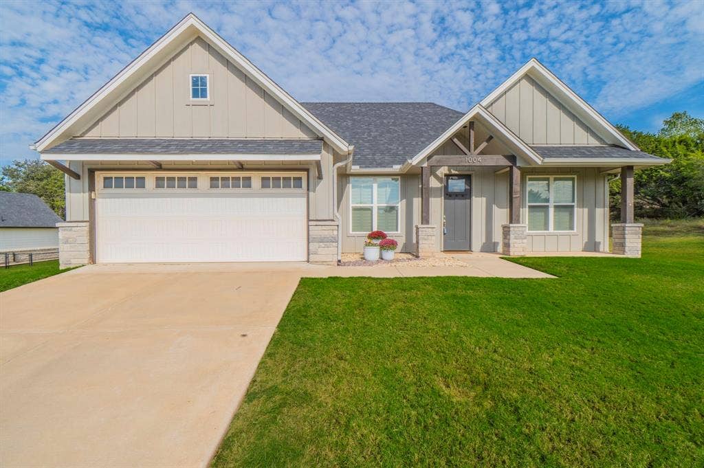 1004 Mojave Trail, Granbury, TX 76048 1004 Mojave Trail, Granbury, TX 76048