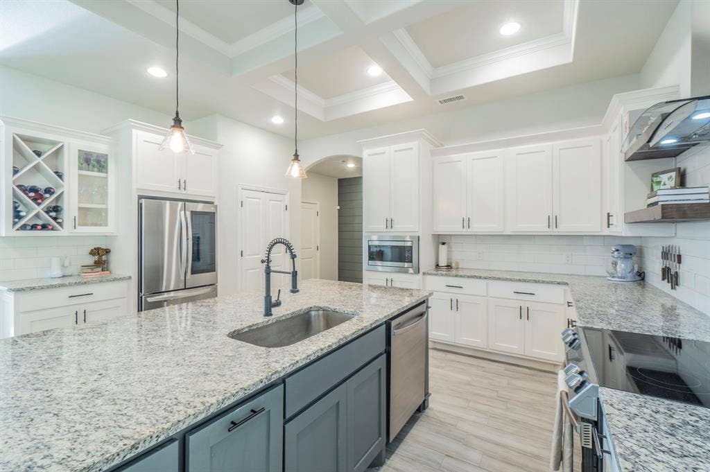 1004 Mojave Trail, Granbury, TX 76048 1004 Mojave Trail, Granbury, TX 76048