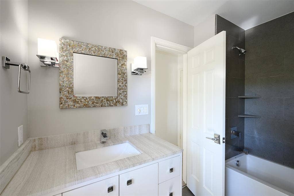 4651 Beverly Drive, Highland Park, TX 75209 4651 Beverly Drive, Highland Park, TX 75209