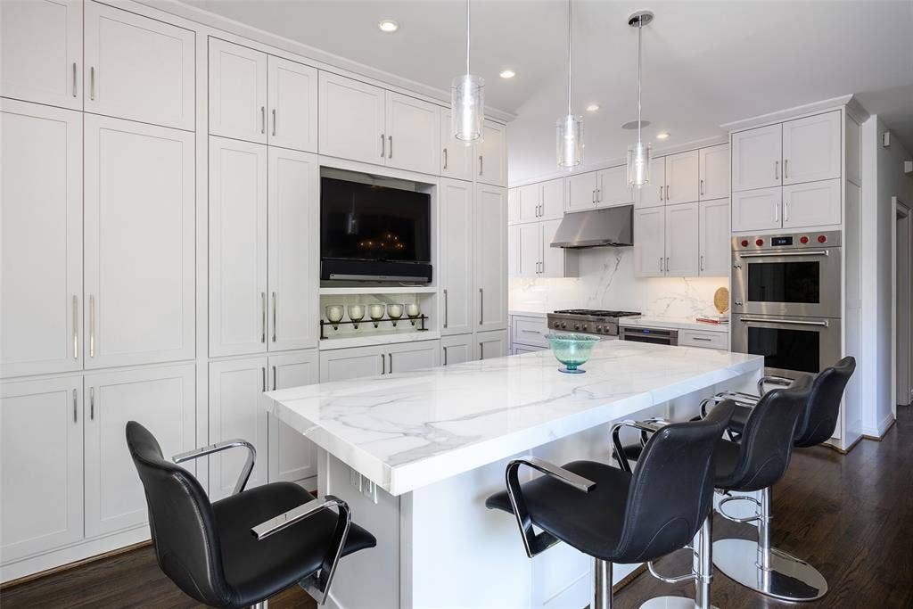 4651 Beverly Drive, Highland Park, TX 75209 4651 Beverly Drive, Highland Park, TX 75209