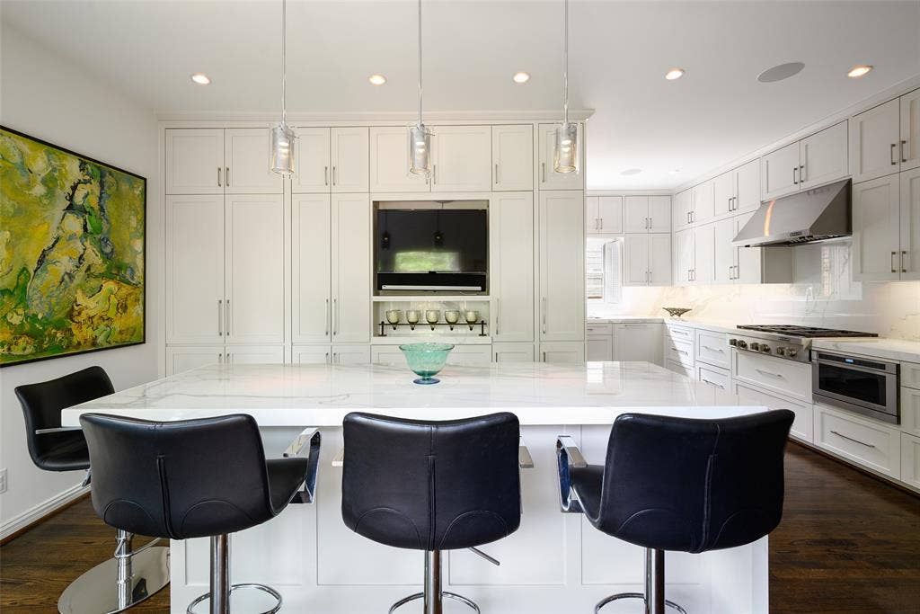4651 Beverly Drive, Highland Park, TX 75209 4651 Beverly Drive, Highland Park, TX 75209