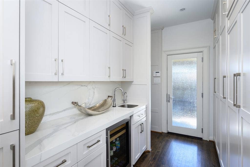 4651 Beverly Drive, Highland Park, TX 75209 4651 Beverly Drive, Highland Park, TX 75209