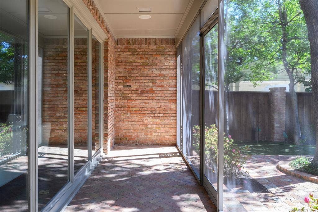 4651 Beverly Drive, Highland Park, TX 75209 4651 Beverly Drive, Highland Park, TX 75209