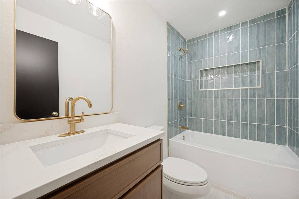 3323 High Brook Drive, Dallas, TX 75234 3323 High Brook Drive, Dallas, TX 75234