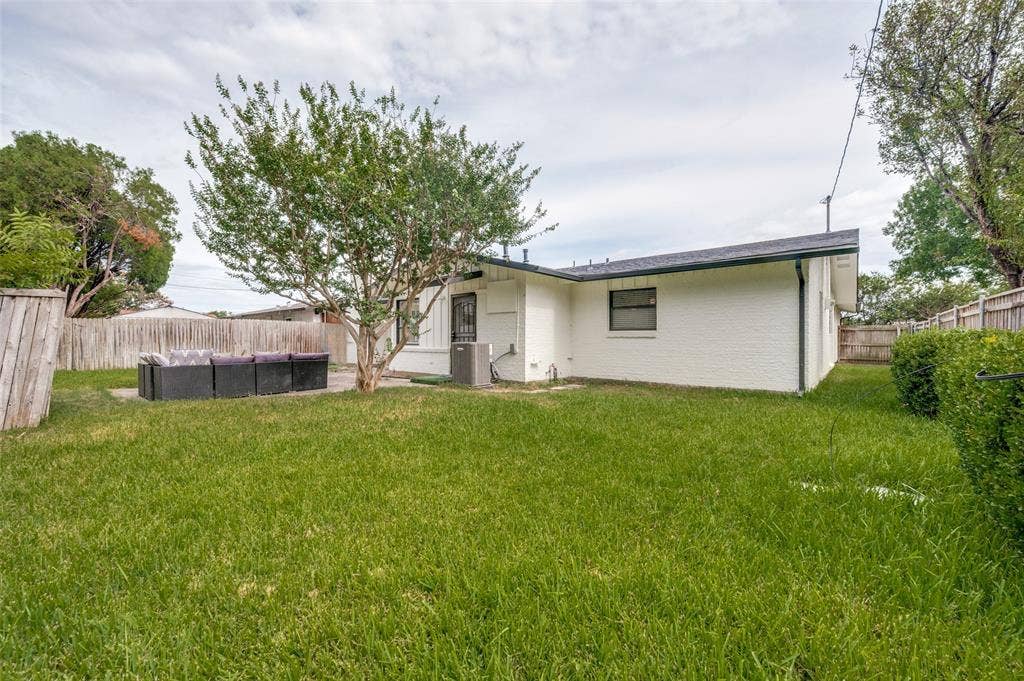 3323 High Brook Drive, Dallas, TX 75234 3323 High Brook Drive, Dallas, TX 75234