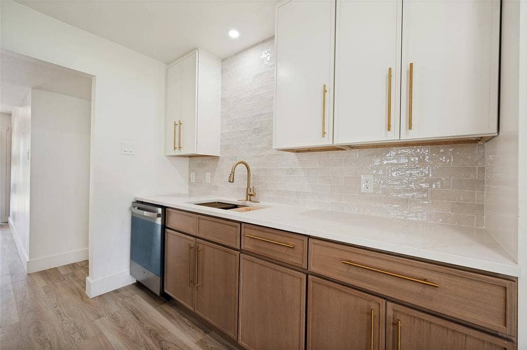 3323 High Brook Drive, Dallas, TX 75234 3323 High Brook Drive, Dallas, TX 75234