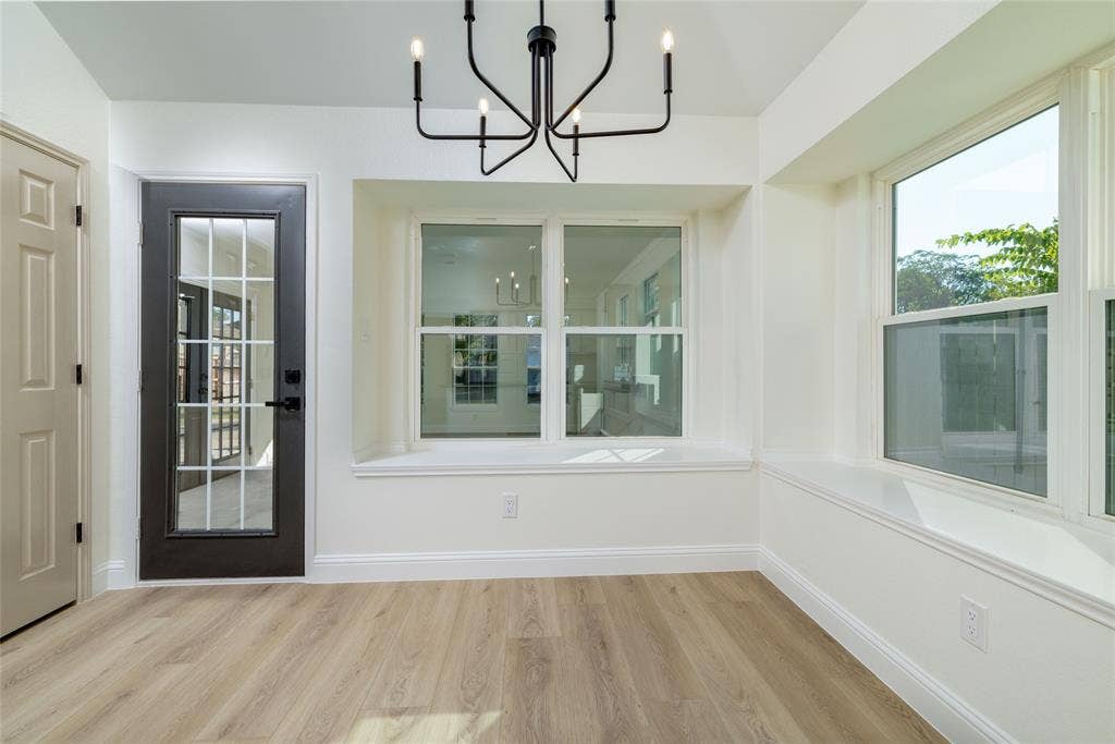 2048 Bay View Drive, Irving, TX 75060 2048 Bay View Drive, Irving, TX 75060
