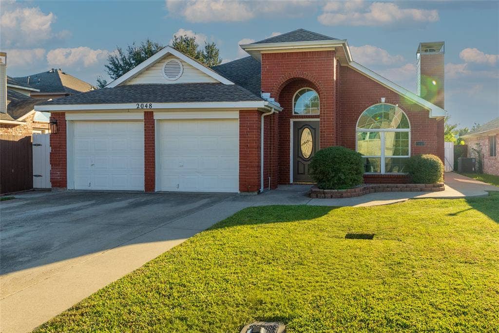 2048 Bay View Drive, Irving, TX 75060 2048 Bay View Drive, Irving, TX 75060