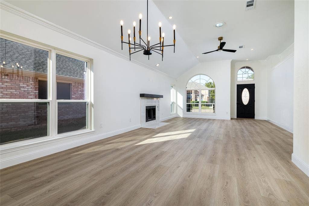 2048 Bay View Drive, Irving, TX 75060 2048 Bay View Drive, Irving, TX 75060
