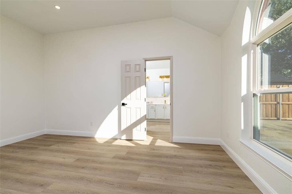 2048 Bay View Drive, Irving, TX 75060 2048 Bay View Drive, Irving, TX 75060