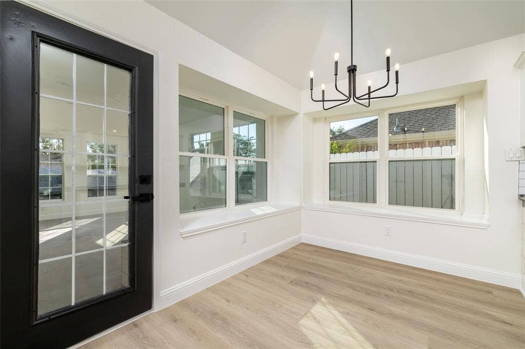 2048 Bay View Drive, Irving, TX 75060 2048 Bay View Drive, Irving, TX 75060