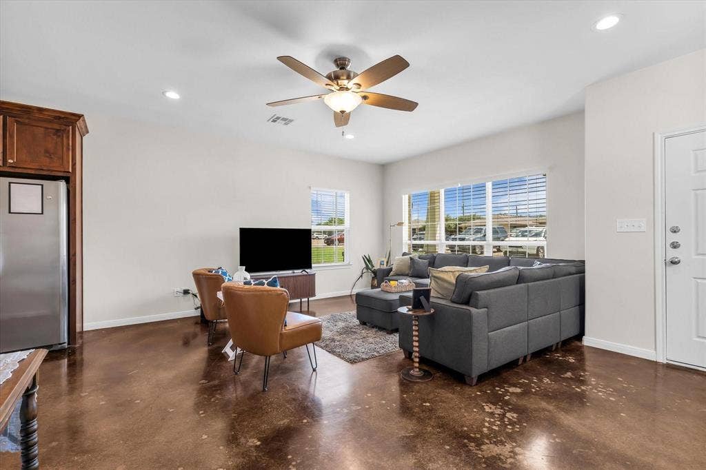 2225 S 2nd Street, Waco, TX 76706 2225 S 2nd Street, Waco, TX 76706
