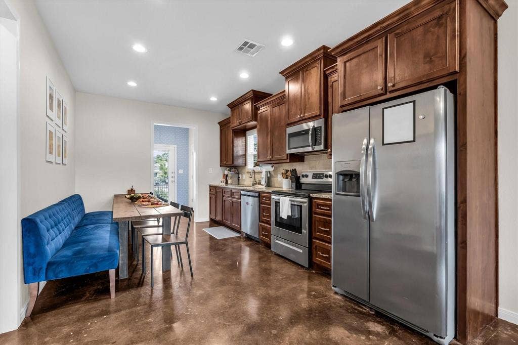 2225 S 2nd Street, Waco, TX 76706 2225 S 2nd Street, Waco, TX 76706