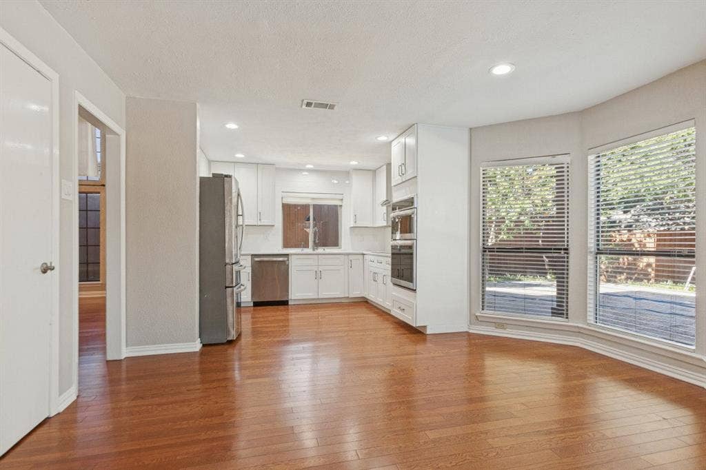 5221 Old Shepard Place, Plano, TX 75093 5221 Old Shepard Place, Plano, TX 75093