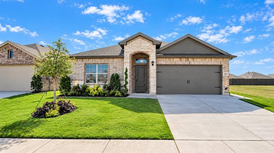 Property photo for 4353 MILL STREAM Lane, Fort Worth, TX