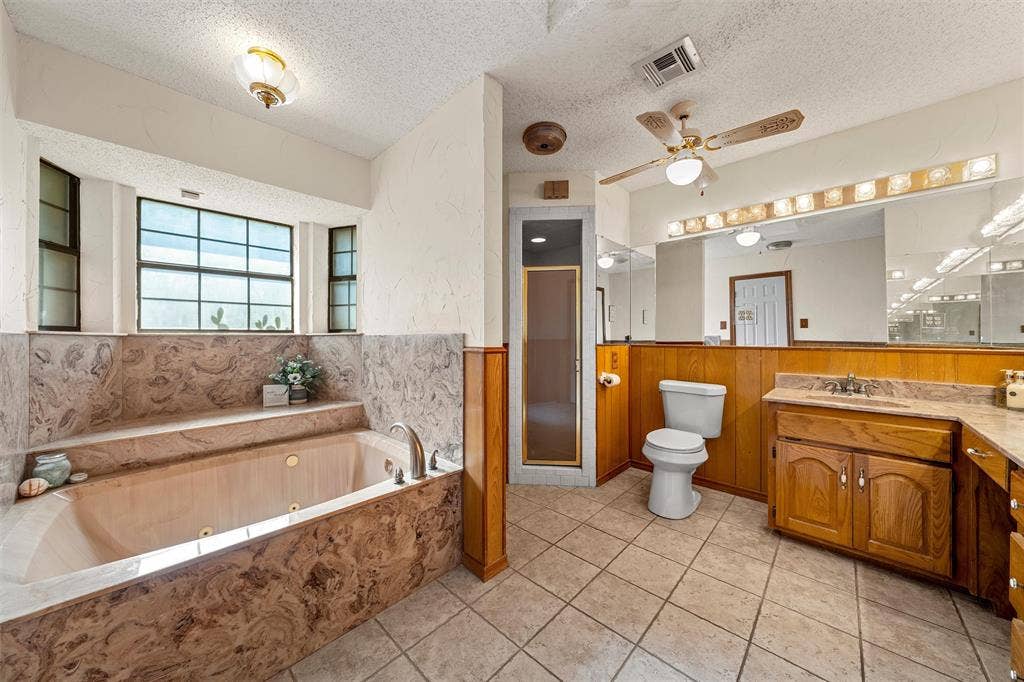 712 Beard Avenue, Robinson, TX 76706